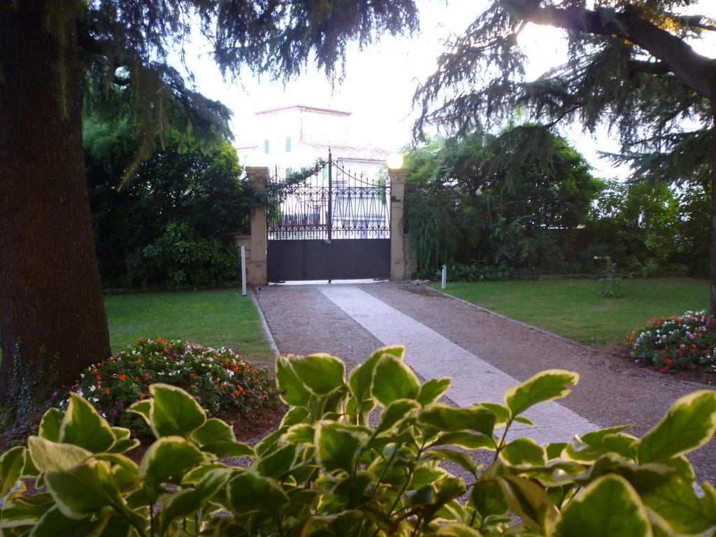 B&B Villa Dei Pini Domegliara Экстерьер фото