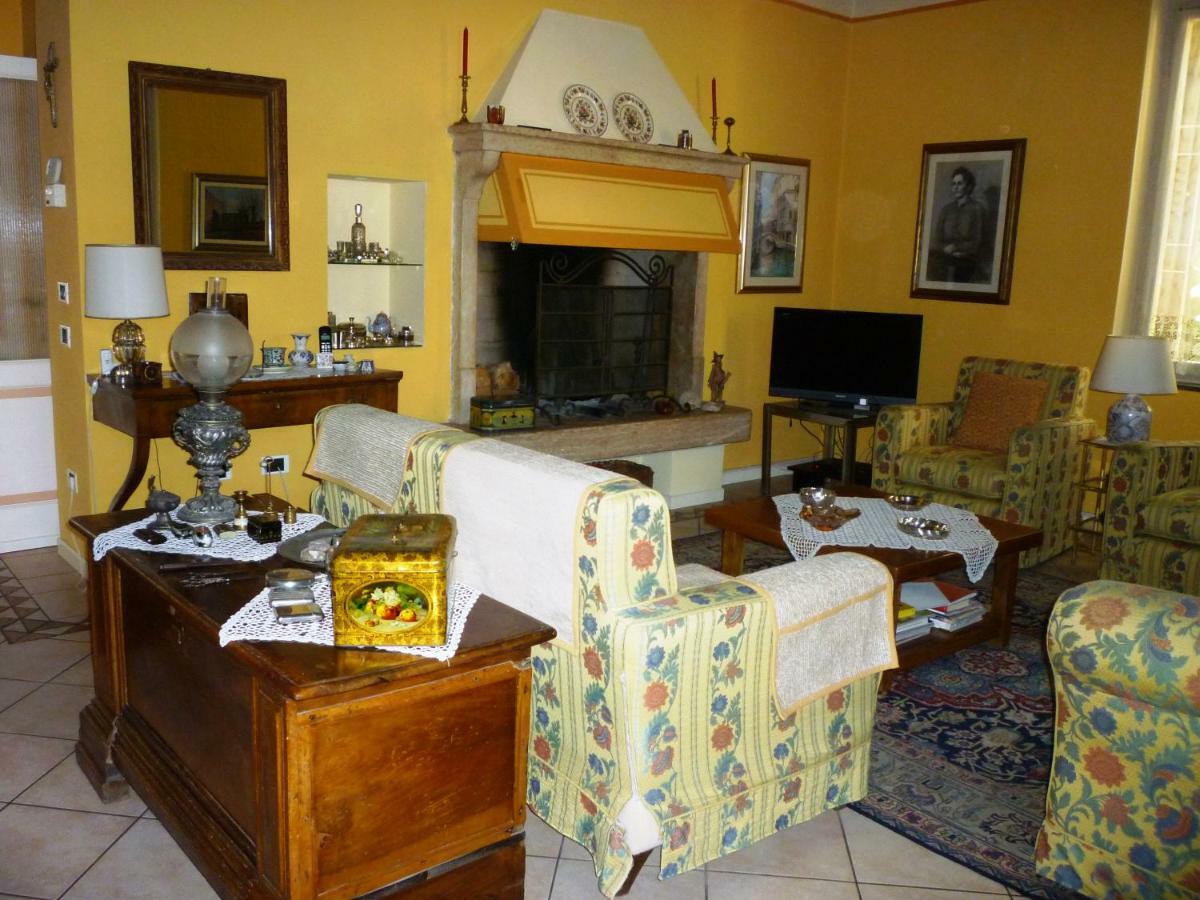B&B Villa Dei Pini Domegliara Экстерьер фото